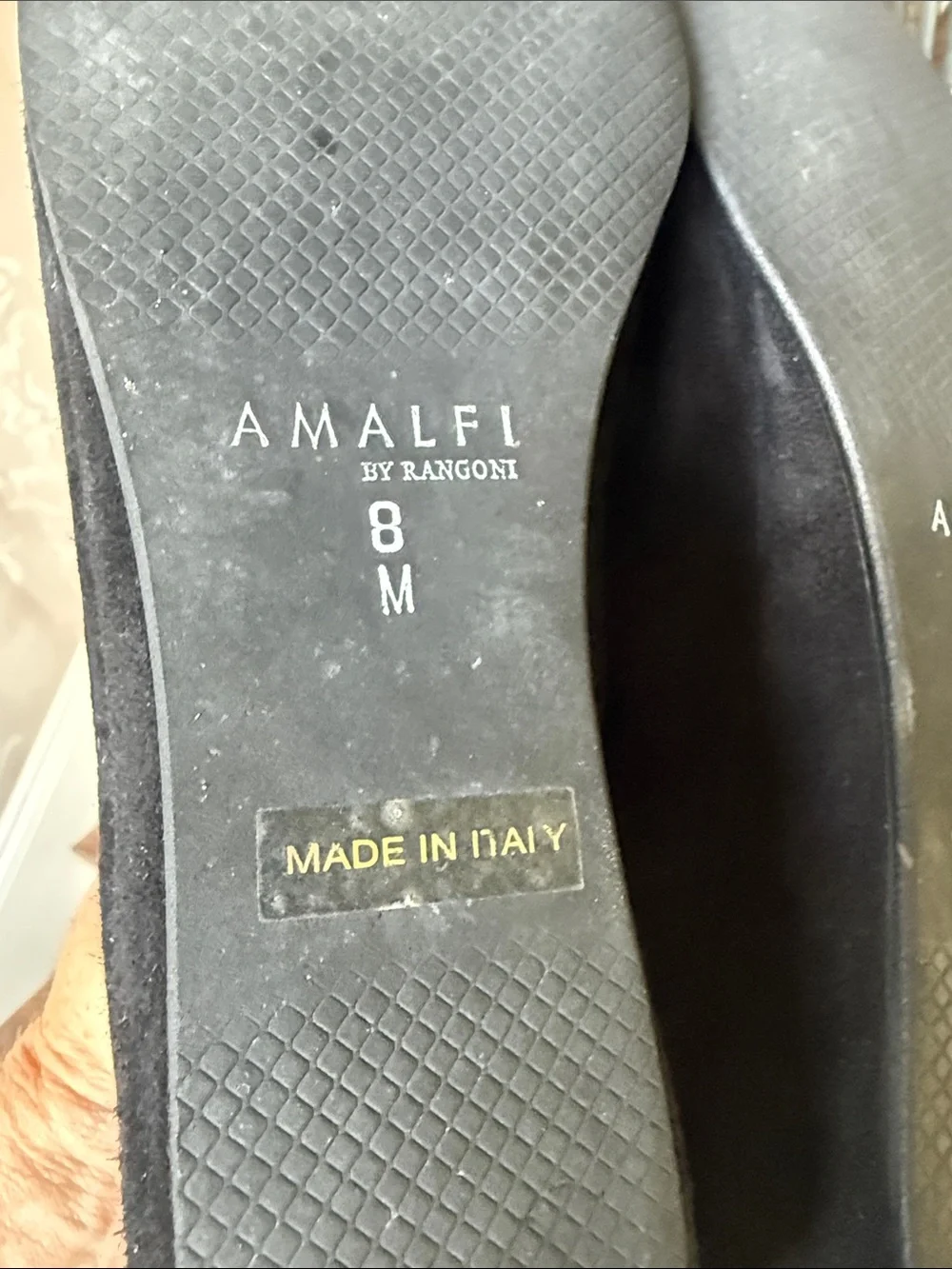 AMALFI by RANGONI ladies black Swede pumps made in Italy size 8